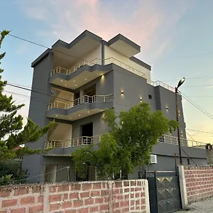  Apartment Mico's